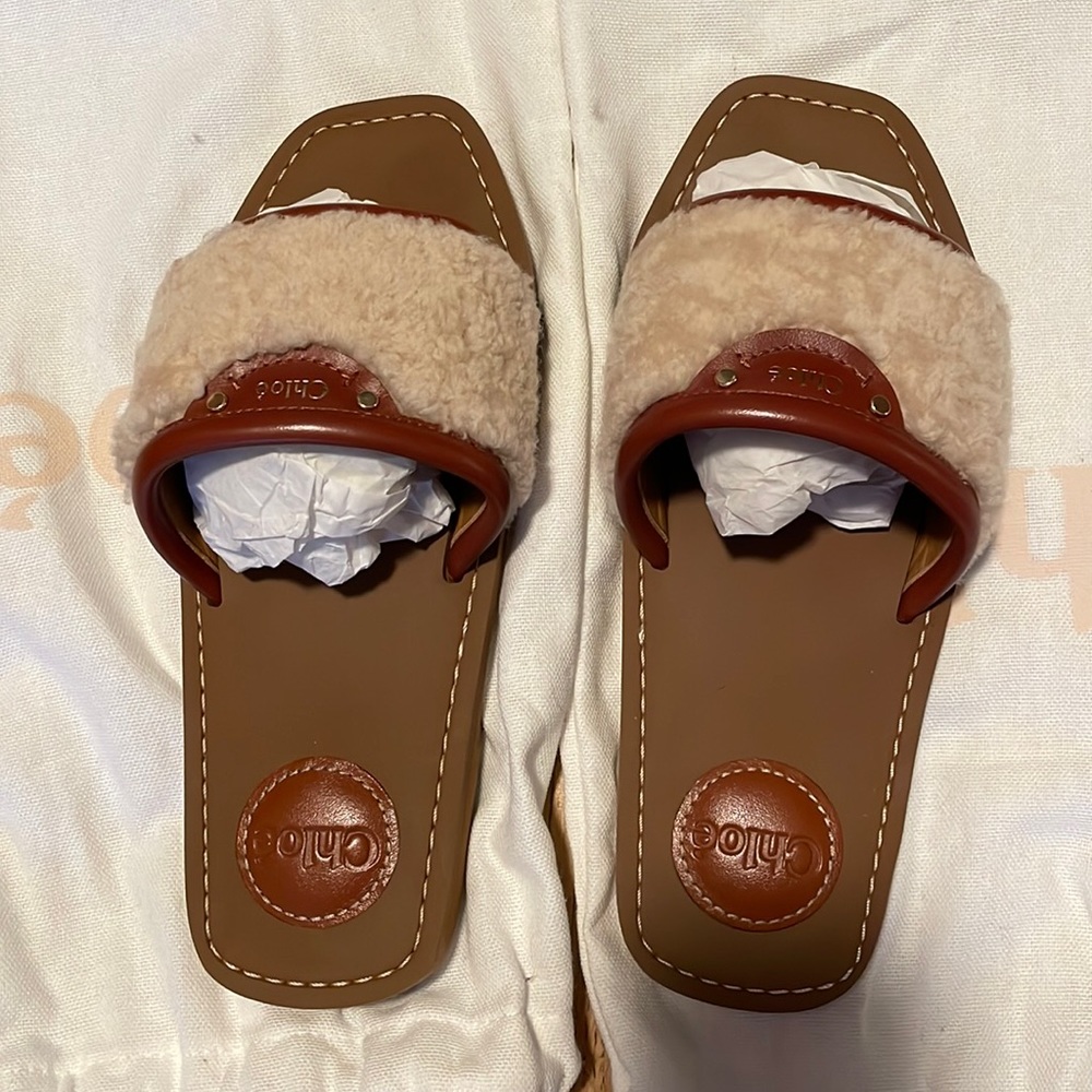 Chloe Woody shearling slides